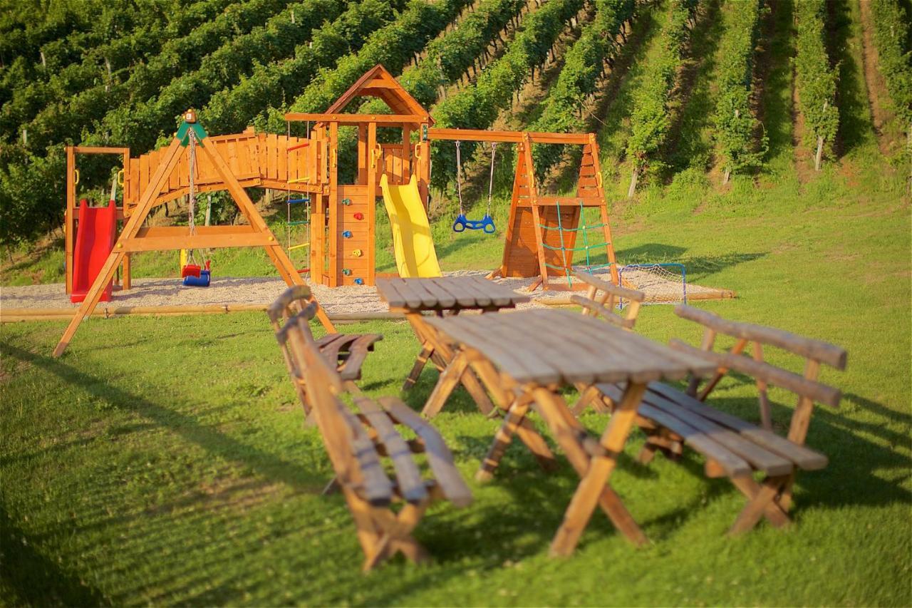 Tourist Farm Apartments Lovrec Jirsovci Kültér fotó