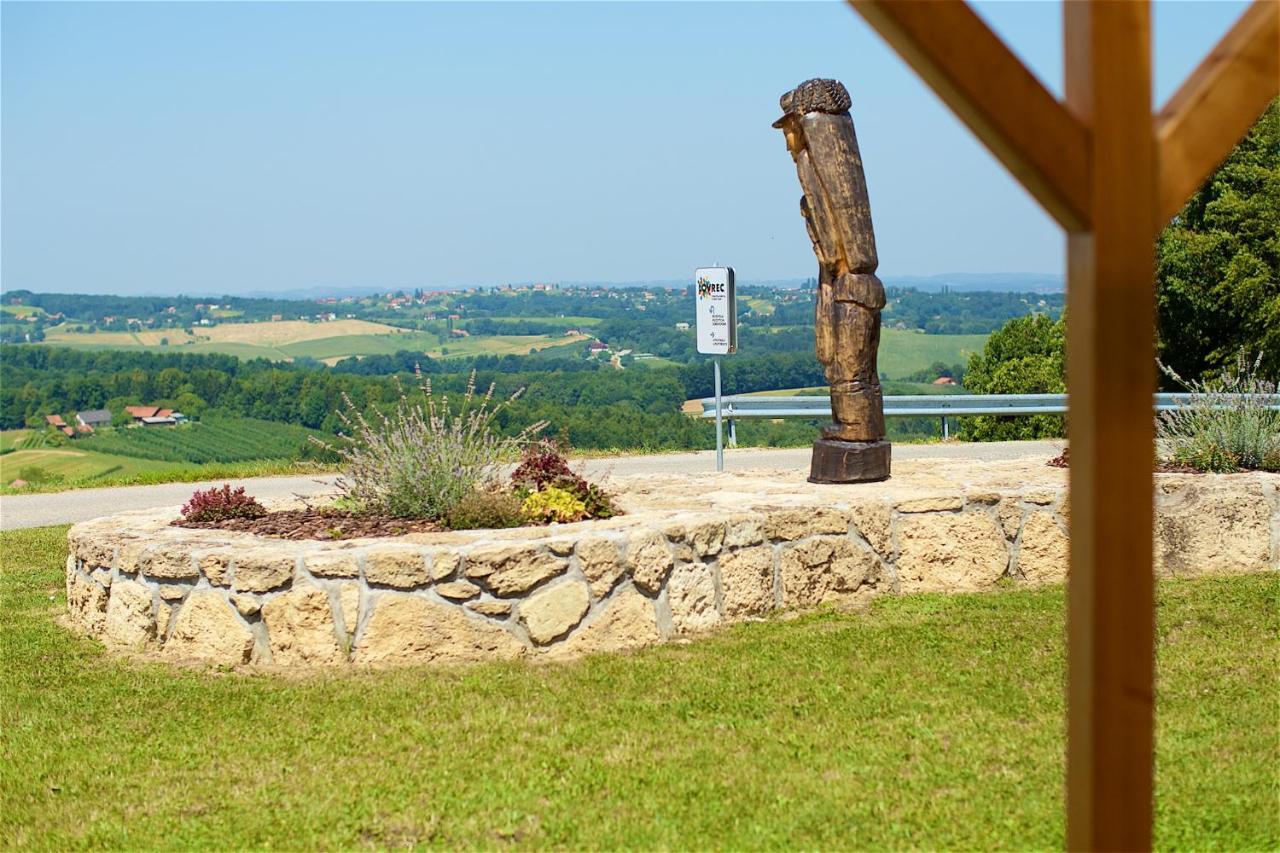 Tourist Farm Apartments Lovrec Jirsovci Kültér fotó