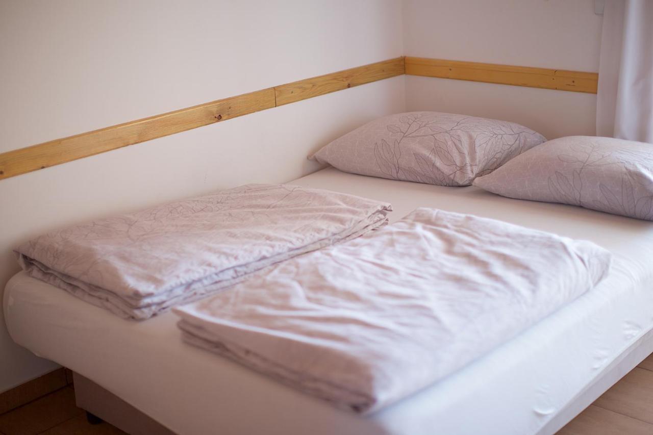 Tourist Farm Apartments Lovrec Jirsovci Kültér fotó